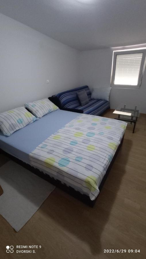 Dvorski Apartment