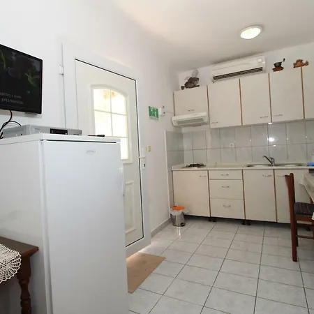Apartments Dvorski Mandre Exterior photo