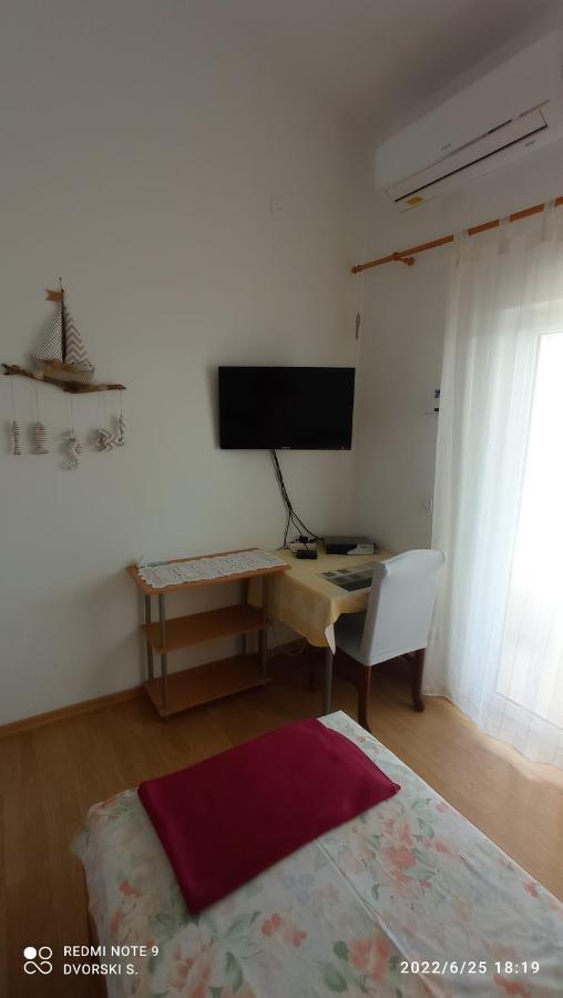 Apartment Dvorski *