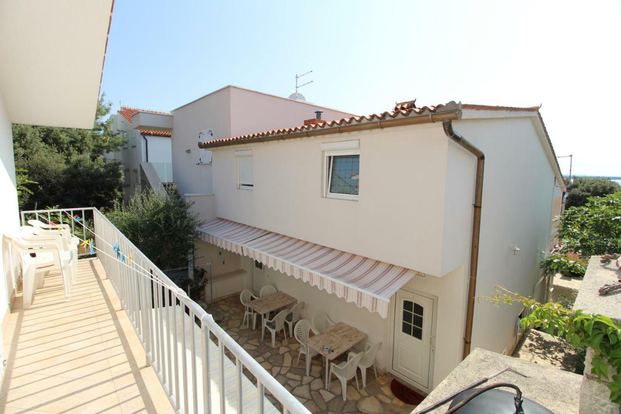 Apartment Dvorski *
